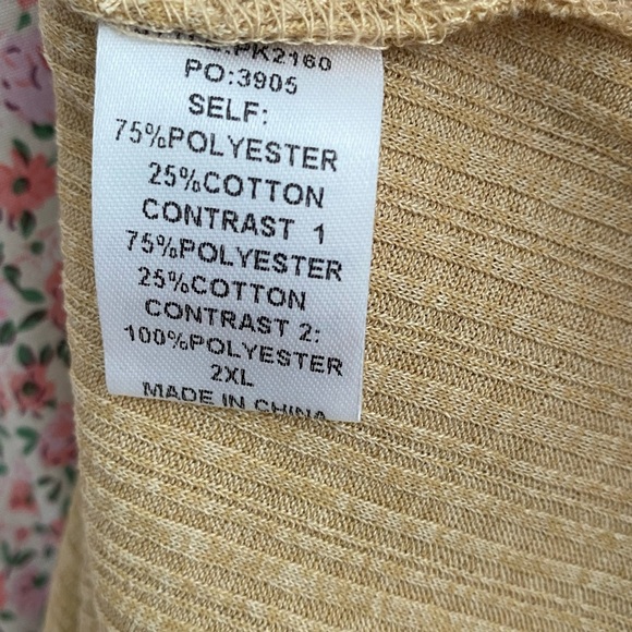 Gigio Plus Woman’s 2X Floral And Solid Boho Style Blouse - Picture 4 of 6